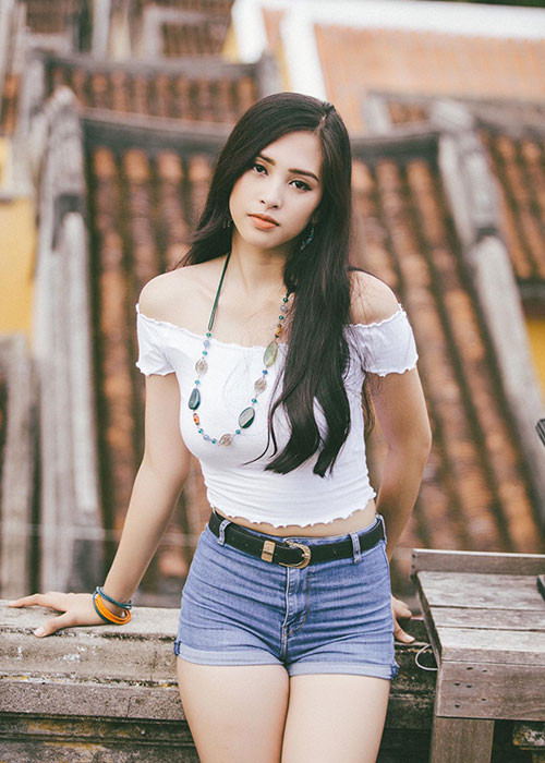 Đại diện Việt Nam còn cơ hội ở phần thi nhân ái trước khi chung kết diễn ra. Được biết, Tiểu Vy đã thực hiện dự án mang nguồn nước sạch về cho bản Nịu.