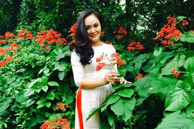 Long Nhật nhiều lần khen vợ trên báo chí. Anh khen nửa kia luôn chăm lo chồng con chu đáo. Ảnh: Ngôi sao