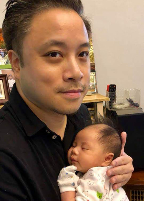 Bạn bè nhận xét bé Đông Quân sở hữu nhiều nét đẹp của cả bố lẫn mẹ.