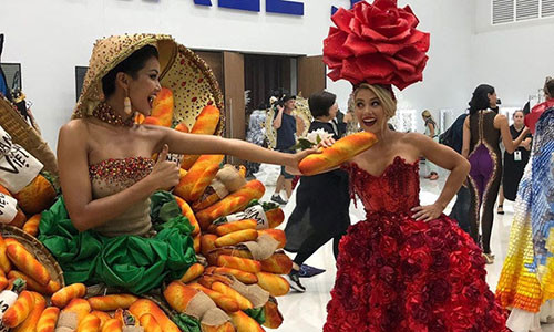 Hoa hau Hoan vu My gui loi xin loi sau khi che tieng Anh cua H'Hen Nie