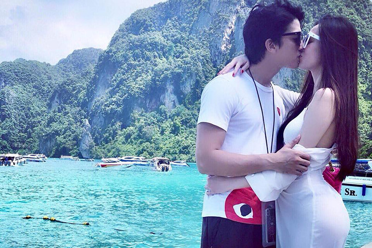 Không thừa nhận hẹn hò với Khánh My nhưng trên trang cá nhân, Tiến Vũ liên tục khoe khoảnh khắc tình tứ bên bạn gái tin đồn.