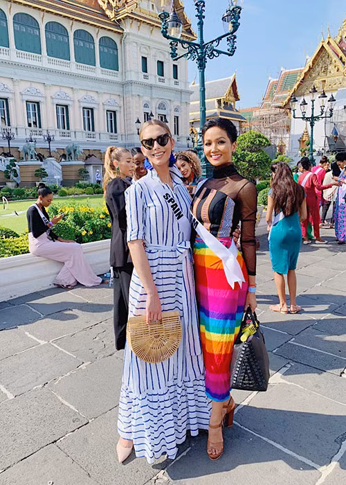 H'hen Niê ghi điểm bởi nói được tiếng Thái và diện váy lục sắc - hình ảnh đại diện cho cộng đồng LGBT.