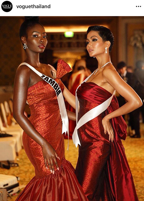 Hình ảnh của H’hen Niê tại buổi trình diễn được đăng tải trên Instagram của tạp chí Vogue Thái Lan.