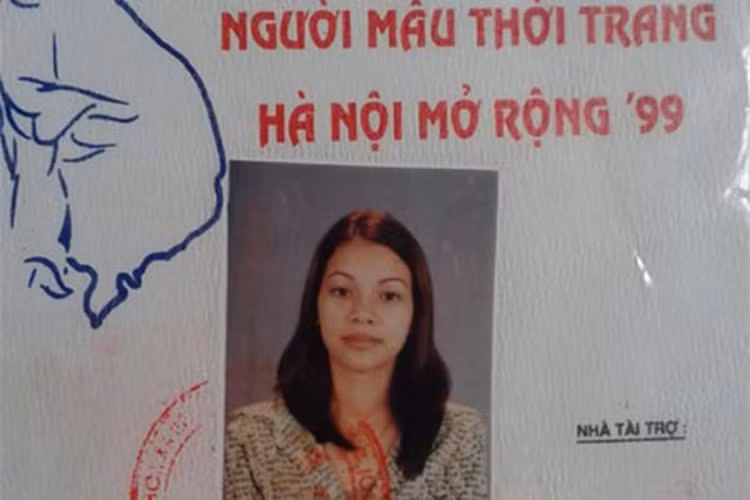 Năm 1999, Hà Hồ tham dự cuộc thi Người mẫu thời trang Hà Nội mở rộng. Kể từ đây, cô bước chân vào làng giải trí. Ảnh: Khám phá