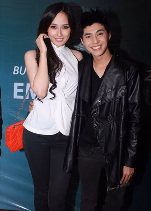 Những cái nắm tay, ôm eo của Noo Phước Thịnh và Mai Phương Thúy khiến fan chú ý. Ảnh: Người lao động