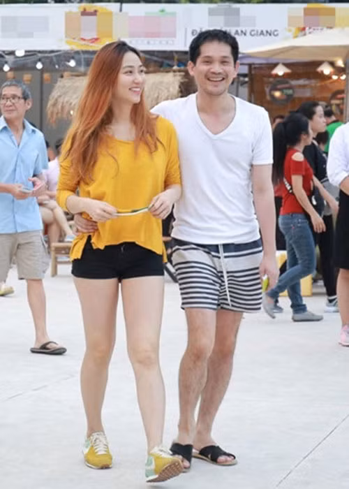 Để bù đắp cho thời gian xa cách vì địa lý, vợ chồng sao Việt Ngân Khánh luôn có lịch hẹn định kỳ gặp nhau hay có cứ rảnh rỗi, Ngân Khánh lại bay về gặp chồng hoặc chồng của cô bay sang Singapore thăm vợ khi có dịp.