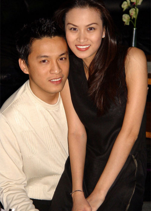 Sau đám cưới, Ý An ở lại Mỹ làm việc và chăm sóc con trai trong khi Lam Trường về nước phát triển sự nghiệp ca hát. Khoảng cách địa lý đã làm nảy sinh những mâu thuẫn giữa đôi vợ chồng trẻ khiến hai người ly hôn sau 6 năm gắn bó. Ảnh: Vietnamnet