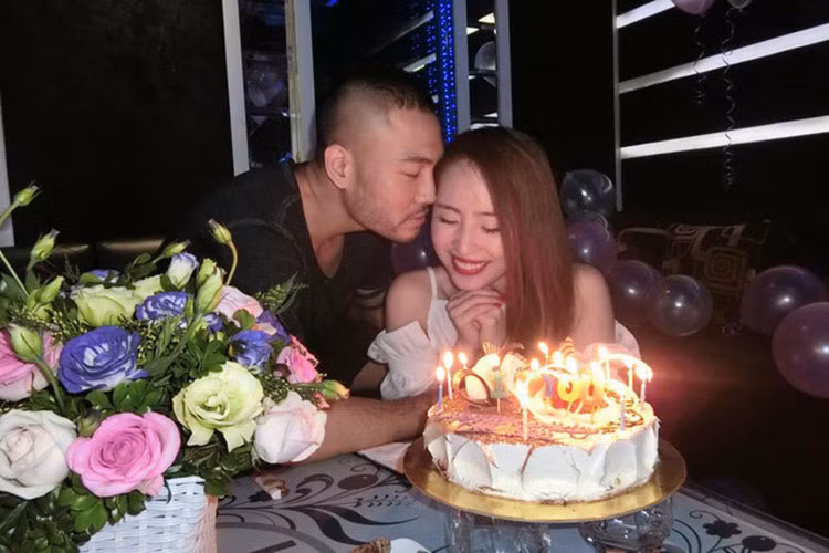 Nói về chuyện con cái, nữ diễn viên cho biết cô muốn mọi thứ tùy duyên.