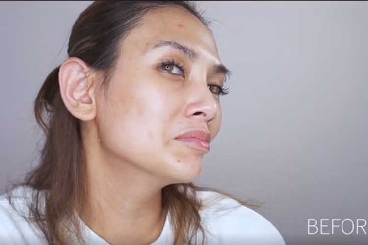 Dù mặt mộc không hoàn hảo nhưng Võ Hoàng Yến vẫn tự tin xuất hiện ở đời thường, đặc biệt khi đi du lịch. Ảnh: Dân Việt