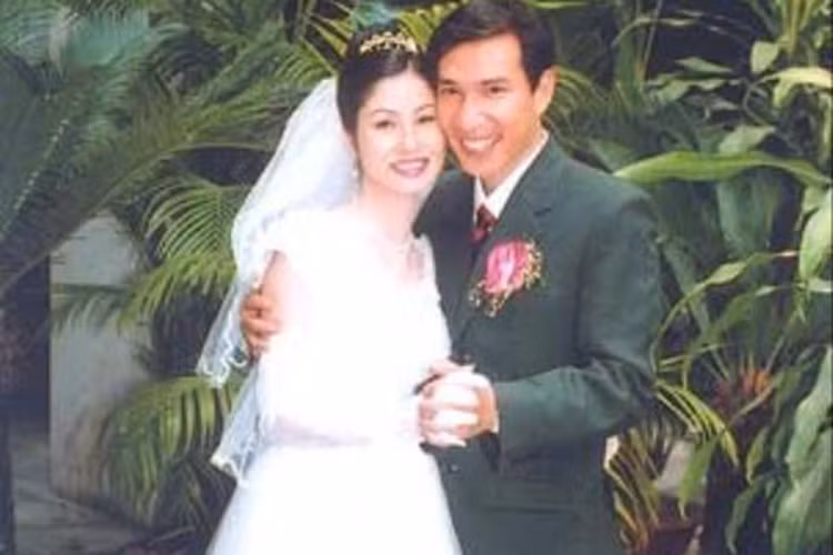 Vợ của Quang Thắng lại kém chồng đến 11 tuổi và ít khi lộ diện trước công chúng. Ảnh: Khỏe và đẹp