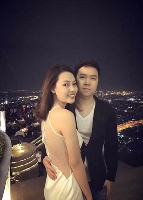 Trước khi lấy vợ, Lê Hiếu có đường tình duyên khá ồn ào. Anh từng hẹn hò Thùy Linh từ năm 2014 đến năm 2017. Ảnh: VTC