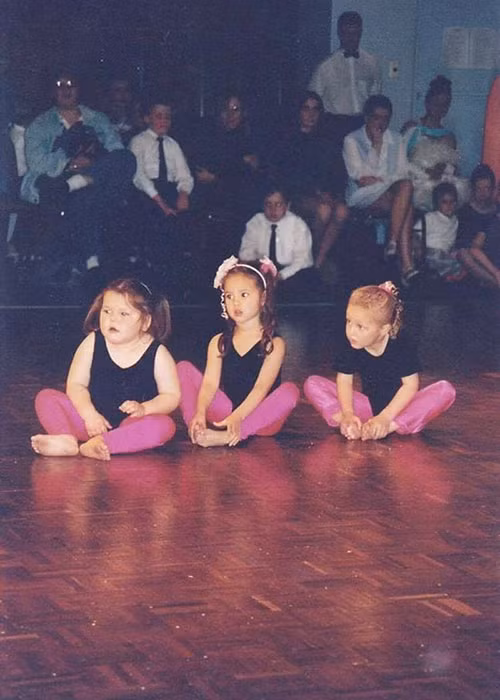 Tân Hoa hậu Hoàn vũ Thế giới đáng yêu ngay từ khi còn nhỏ.