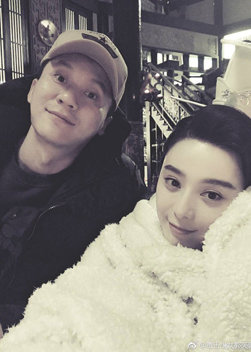 Pham Bang Bang lan dau xuat hien cung Ly Than sau scandal tron thue-Hinh-2