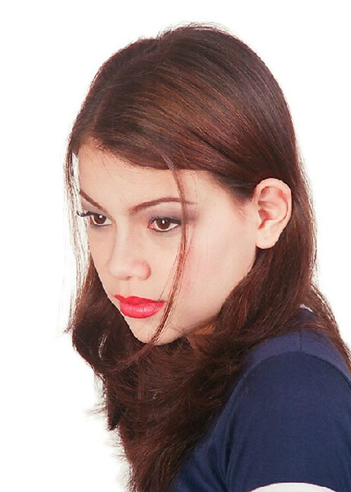 Năm 2004, khi thông tin "đám cưới năm 16 tuổi" của Hà Hồ gây xôn xao dư luận, trong một bài trả lời phỏng vấn, nữ ca sĩ đã phủ nhận sạch trơn. Ảnh: Đời sống pháp luật