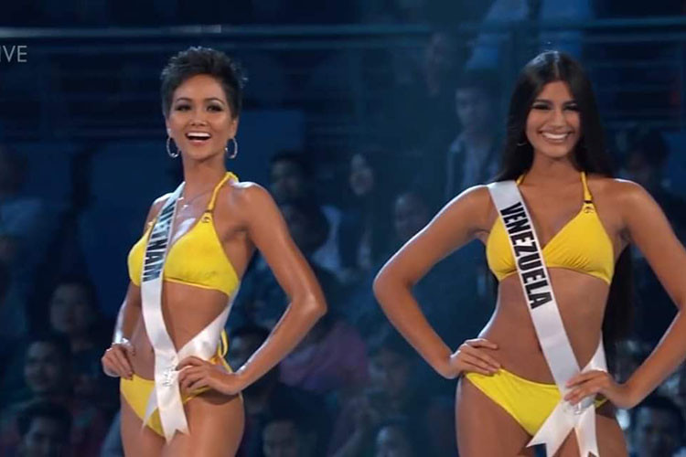 Màn trình diễn ở phần thi bikini của H'hen Niê ấn tượng không kém cạnh các thí sinh tiềm năng khác.