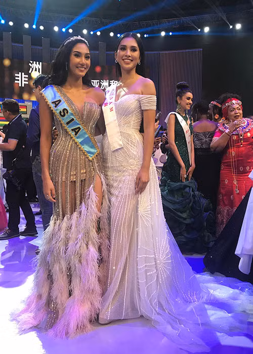 Nhiều người hâm mộ tin rằng Tiểu Vy vốn đã có lợi thế sắc vóc chỉ cần thời gian hoàn thiện thêm bản thân cô chắc chắn sẽ có những bước tiến xa hơn.