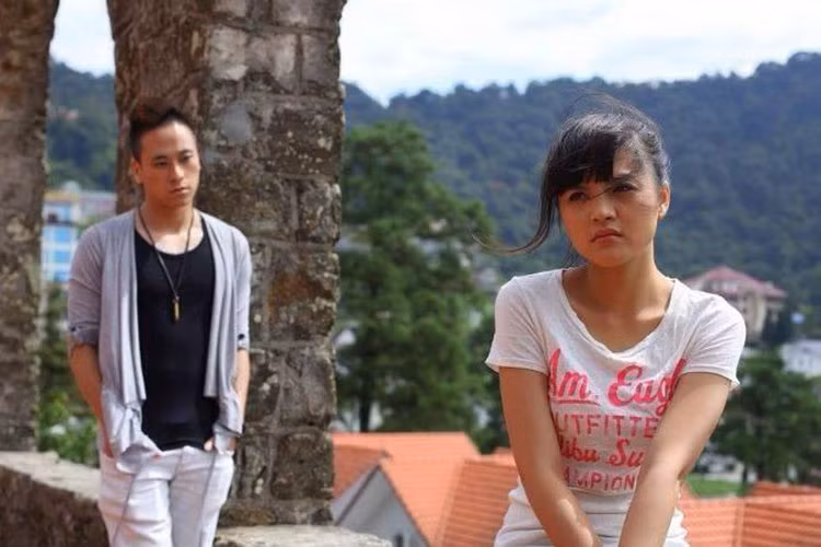 Hình ảnh Thu Quỳnh với tạo hình giản dị trong một bộ phim năm 2013.