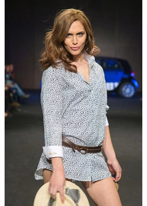 Theo thời gian, đối thủ của H'hen Niê mới ngày càng nữ tính hơn.