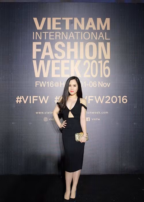 Lâu nay, nữ diễn viên phim "Thương nhớ ở ai" gắn liền với hình ảnh gợi cảm.