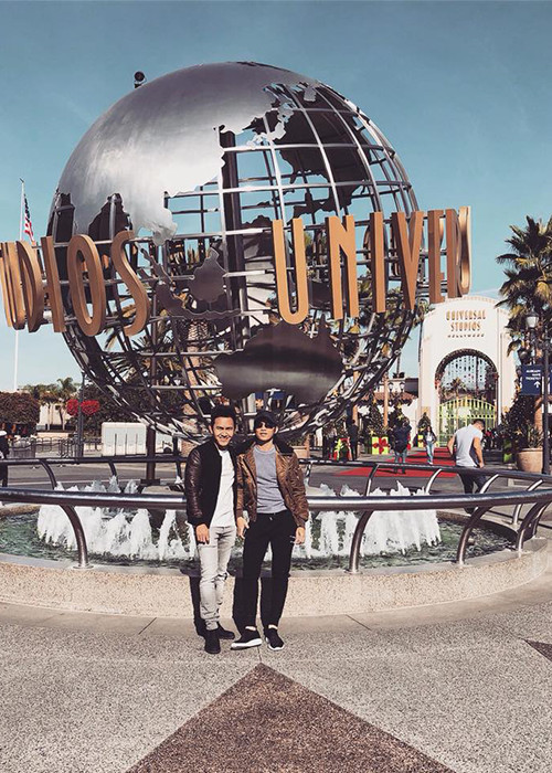 Con trai đầu lòng của nam danh hài đã lộ diện trong khi người con thứ hai của Hoài Linh vẫn được giấu kín.