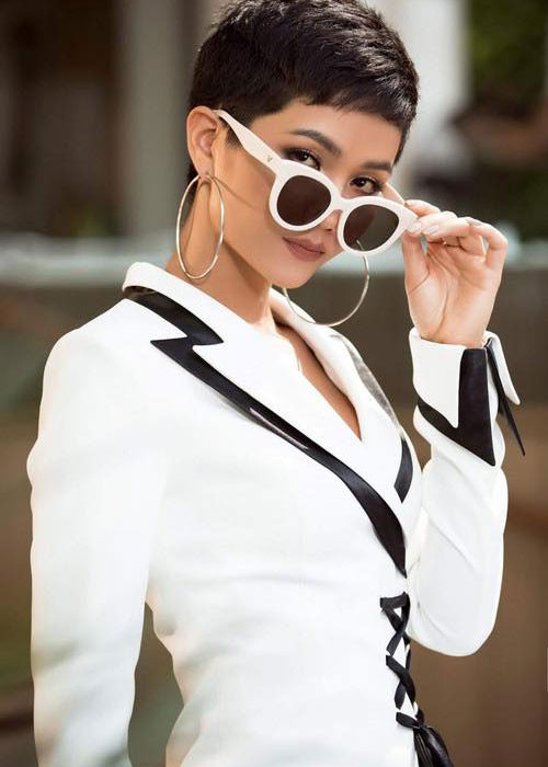 Phỏng vấn kín với ban giám khảo được xem là phần thi khá quan trọng.