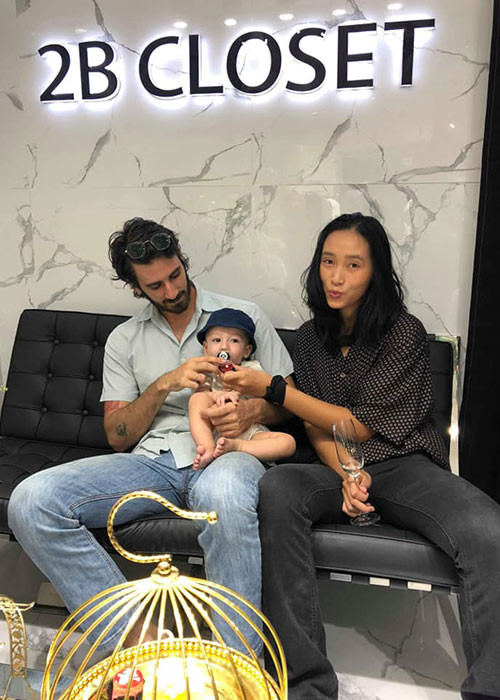 Nửa kia của Trang Khiếu điển trai, lịch lãm như soái ca. Hiện, cả hai chưa làm đám cưới dù đã có con chung.