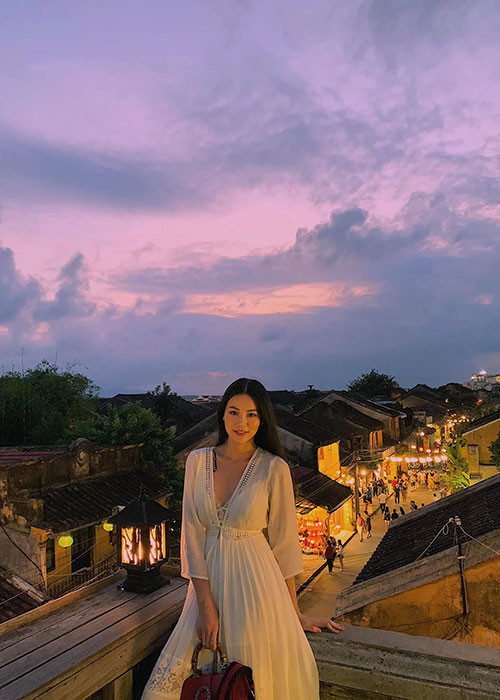 Khi về nước, Phương Khánh không tiết lộ kế hoạch hoạt động của cô với tư cách Hoa hậu Trái đất 2018. Ảnh: FBNV