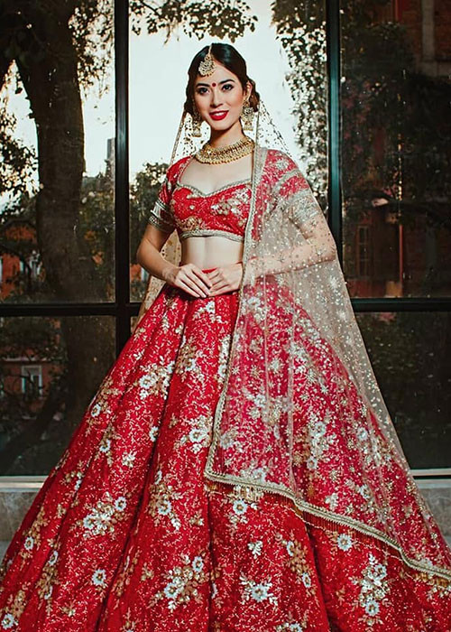 Người đẹp đến từ Nepal chắc suất vào top 30 chung kết Hoa hậu Thế giới nhờ lập cú đúp giải thưởng phụ.