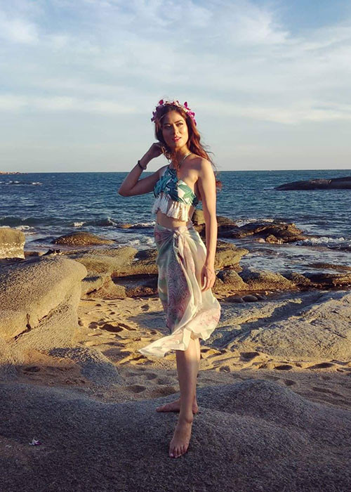 Shrinkhala Khatiwada - đối thủ của Hoa hậu Trần Tiểu Vy sinh năm 1995, là Hoa hậu Thế giới Nepal 2018.