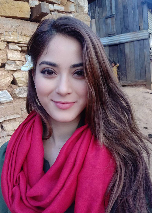 Người đẹp đến từ Nepal sinh ra trong gia đình có truyền thống theo đuổi sự nghiệp chính trị.