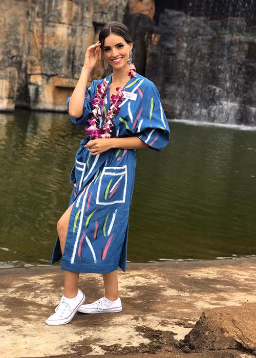 Tân hoa hậu đã tốt nghiệp ngành thương mại quốc tế tại đại học Guanajuato.