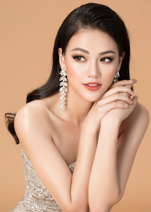 Mới đây, Hoa hậu Phương Khánh bị tố vô ơn với bầu Kiệt - người từng nâng đỡ và giới thiệu cô đến Phúc Nguyễn để trở thành đại diện Việt Nam thi Hoa hậu Trái đất 2018.