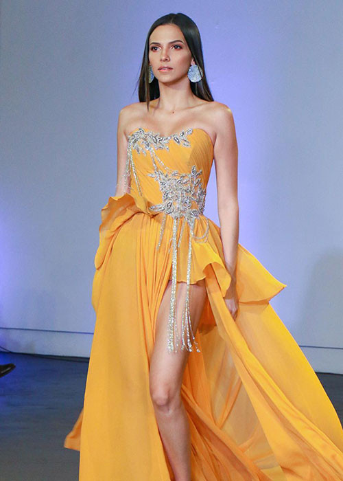 Đại diện Puerto Rico cao 1m78, có số đo 3 vòng 90-60-90 cm.