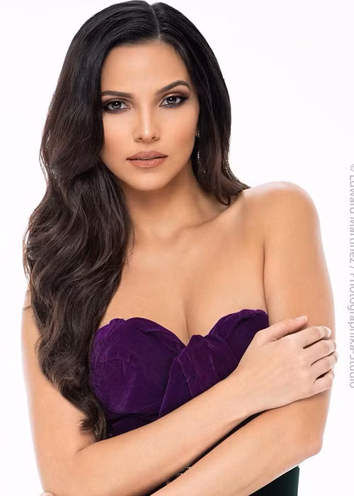 Valeria hiện theo học ngành y khoa tại quê nhà.