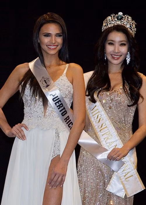 Valeria trở thành người kế nhiệm của Hoa hậu Jenny Kim.