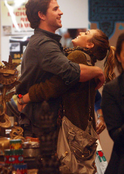 Cuộc tình của cặp đôi này lúc thăng lúc trầm. Trong khoảng từ năm 2010 đến năm 2013, Miley và Liam hợp tan nhiều lần. Ảnh: Hellomagazine