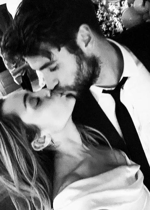 Thông tin Miley Cyrus - Liam Hemsworth làm đám cưới vừa được chính người trong cuộc xác nhận. Ảnh: FBNV