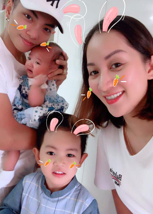 Hiện, người hâm mộ mong đợi đám cưới của Phan Hiển và Khánh Thi sẽ sớm diễn ra.