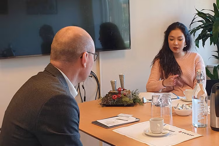 Người đẹp cũng nói không với showbiz. Hiện, cô làm mẹ đơn thân và theo đuổi công việc kinh doanh. Ảnh: FBNV