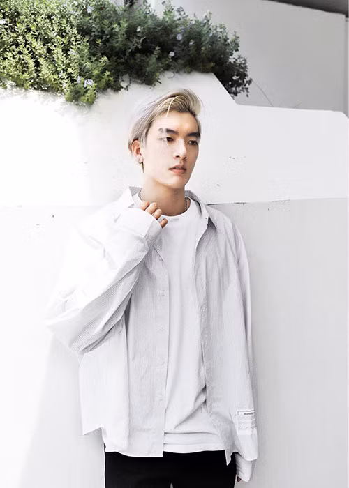 Tận dụng lợi thế sở hữu chiều cao 1m86, bạn trai tin đồn của Bảo Anh theo đuổi công việc làm người mẫu.