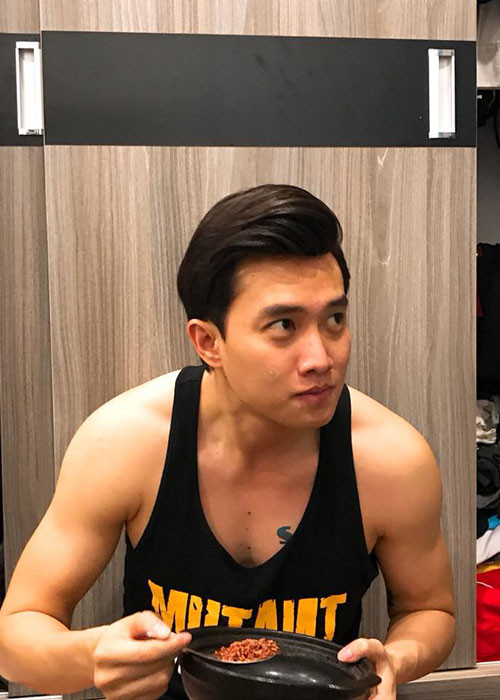 Bạn trai tin đồn của Bảo Anh khiến fan mê mệt bởi hình thể săn chắc.