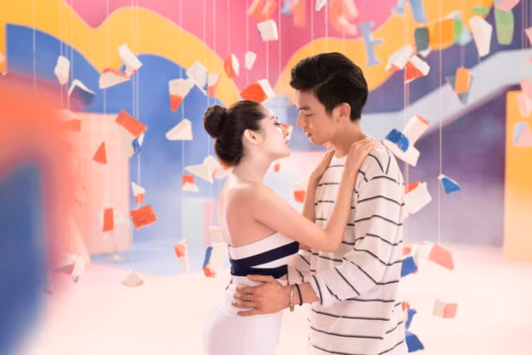 Trước tin đồn tình cảm với Brian Trần, Bảo Anh phủ nhận, cho biết cả hai chỉ là bạn diễn đóng chung MV. Ảnh: Yan