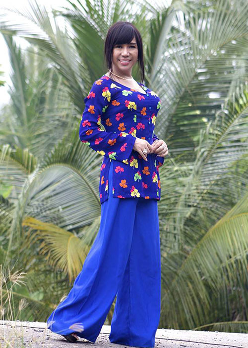 Lớn lên, Long Nhật vẫn thích giả gái. Ảnh: Vnmedia