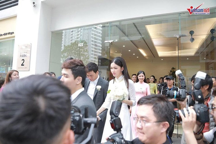 Kín tiếng nên Thanh Tú chỉ mới công khai chuyện tình cảm cách đây không lâu. Ảnh: Vietnamnet