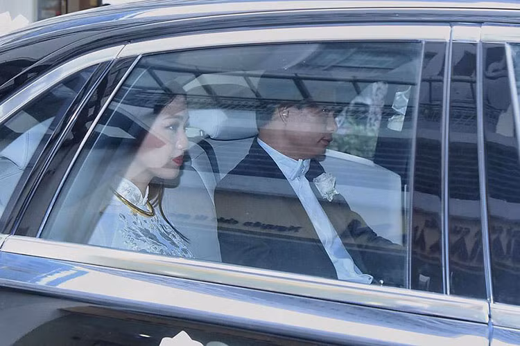 Sau lễ rước dâu, buổi chiều tối cùng ngày diễn ra tiệc cưới của Thanh Tú và doanh nhân Thành Phương tại một khách sạn ở Hà Nội. Ảnh: Khám phá