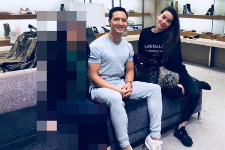 Kim Lý chiều chuộng Hà Hồ khi tháp tùng cô đi mua sắm.