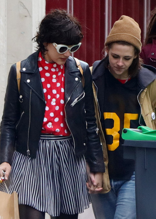 Soko tỏ ra rất mê mệt ngôi sao "Chạng vạng". Có tin cho hay, tình cảm của hai người tan vỡ là vì Kristen lăng nhăng với người mẫu Stella Maxwell. 