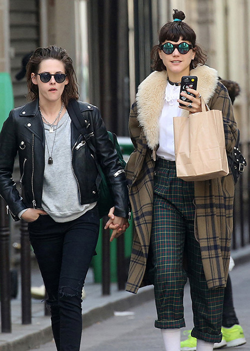 Thời gian chia tay Alicia, Kristen hẹn hò với nữ ca sĩ người Pháp Soko. Thế nhưng mối tình này chỉ kéo dài vài tháng. 