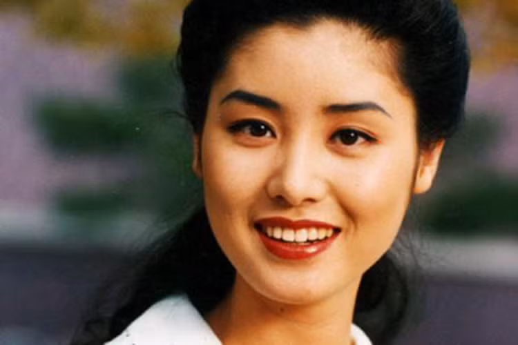 Kim Sung Ryung sinh năm 1967, là Hoa hậu Hàn Quốc 1988. Ảnh: Naver