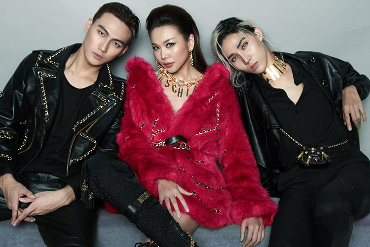 Trước học trò của Thanh Hằng - Mạc Trung Kiên, ngôi vị quán quân mùa giải 1 và 2 lần lượt thuộc về Phí Phương Anh và Tú Hảo.